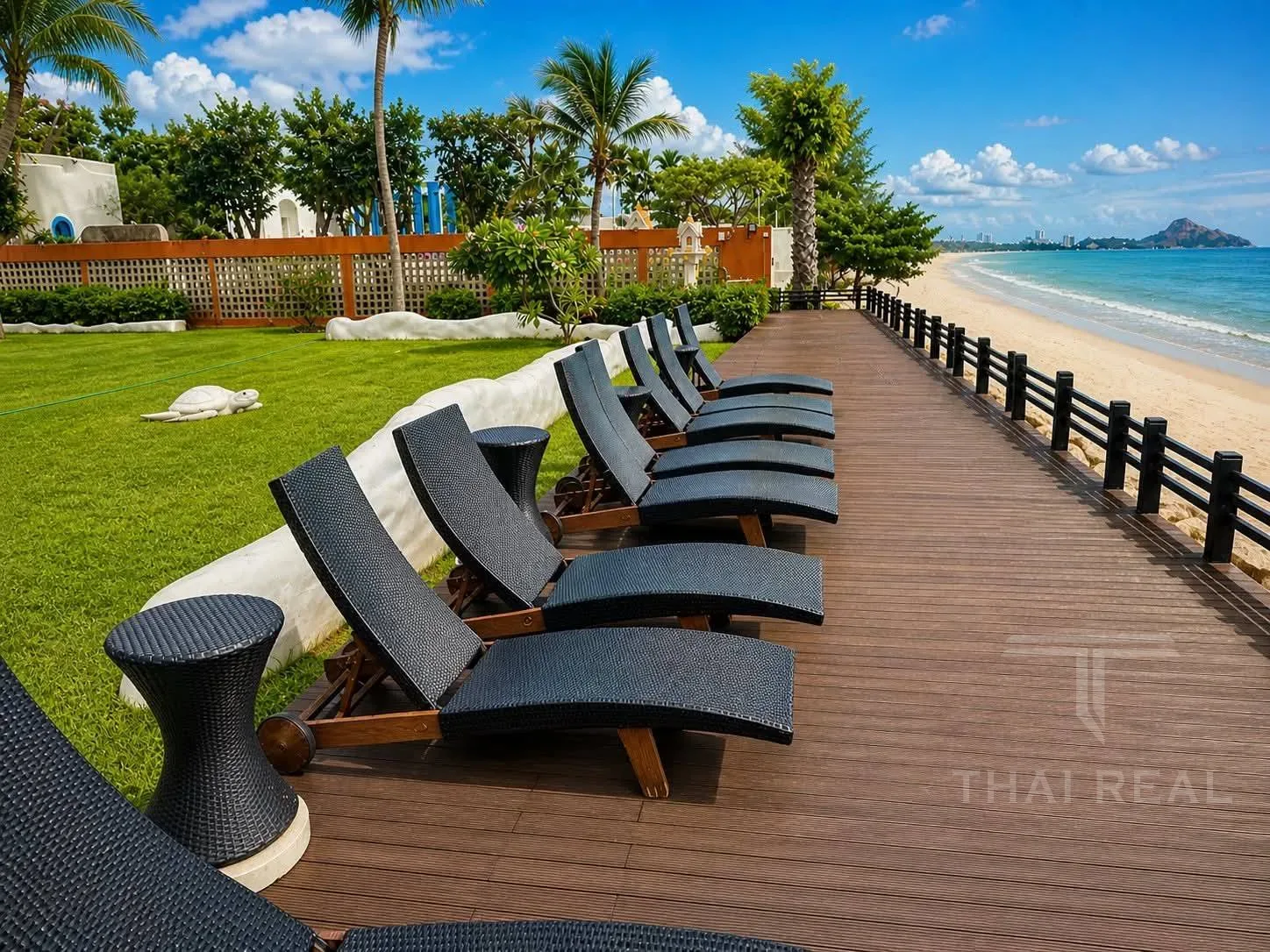 Beachfront Sea-View Condo – photo 11