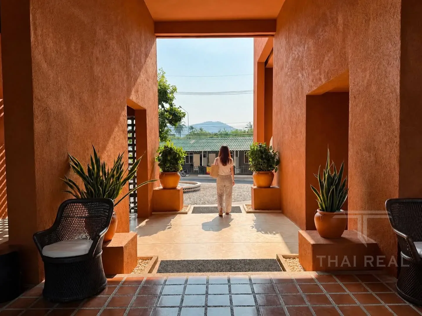 Beachfront Sea-View Condo – photo 22