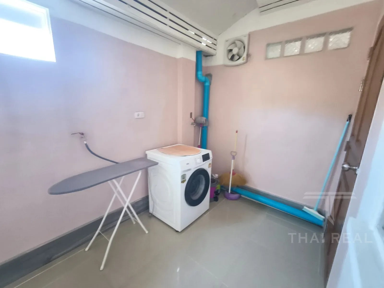 Affordable House with Shared Pool – photo 18