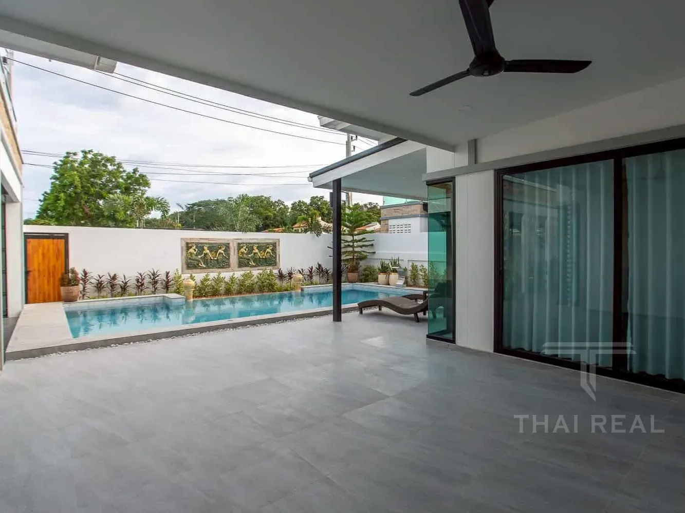 Luxury Saltwater Pool Villa – photo 36