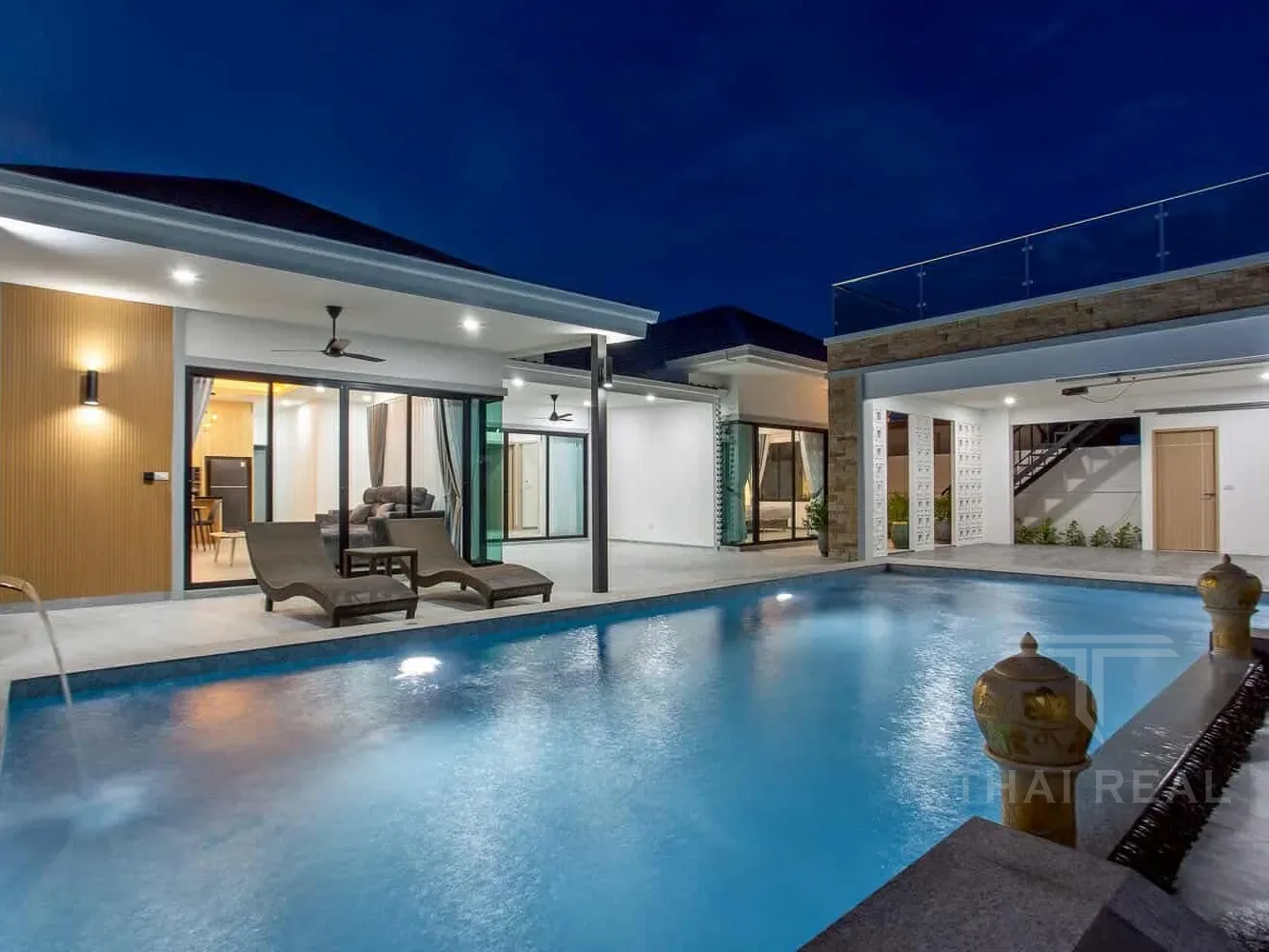 Luxury Saltwater Pool Villa – photo 11