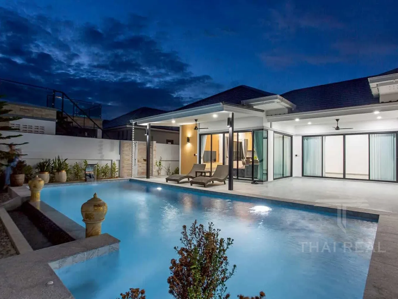 Luxury Saltwater Pool Villa – photo 12