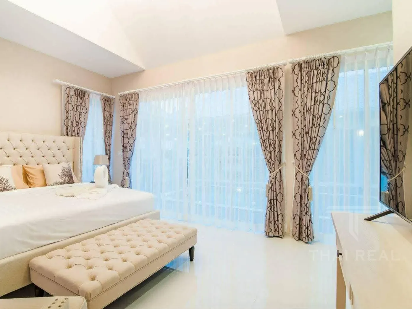 Central-Pool Luxury Villa – photo 18