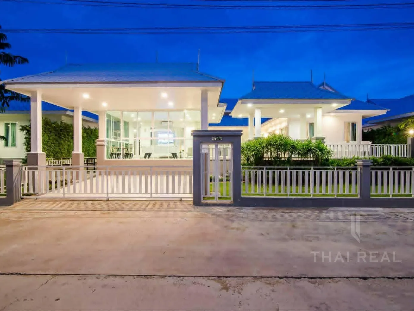 Central-Pool Luxury Villa – photo 7