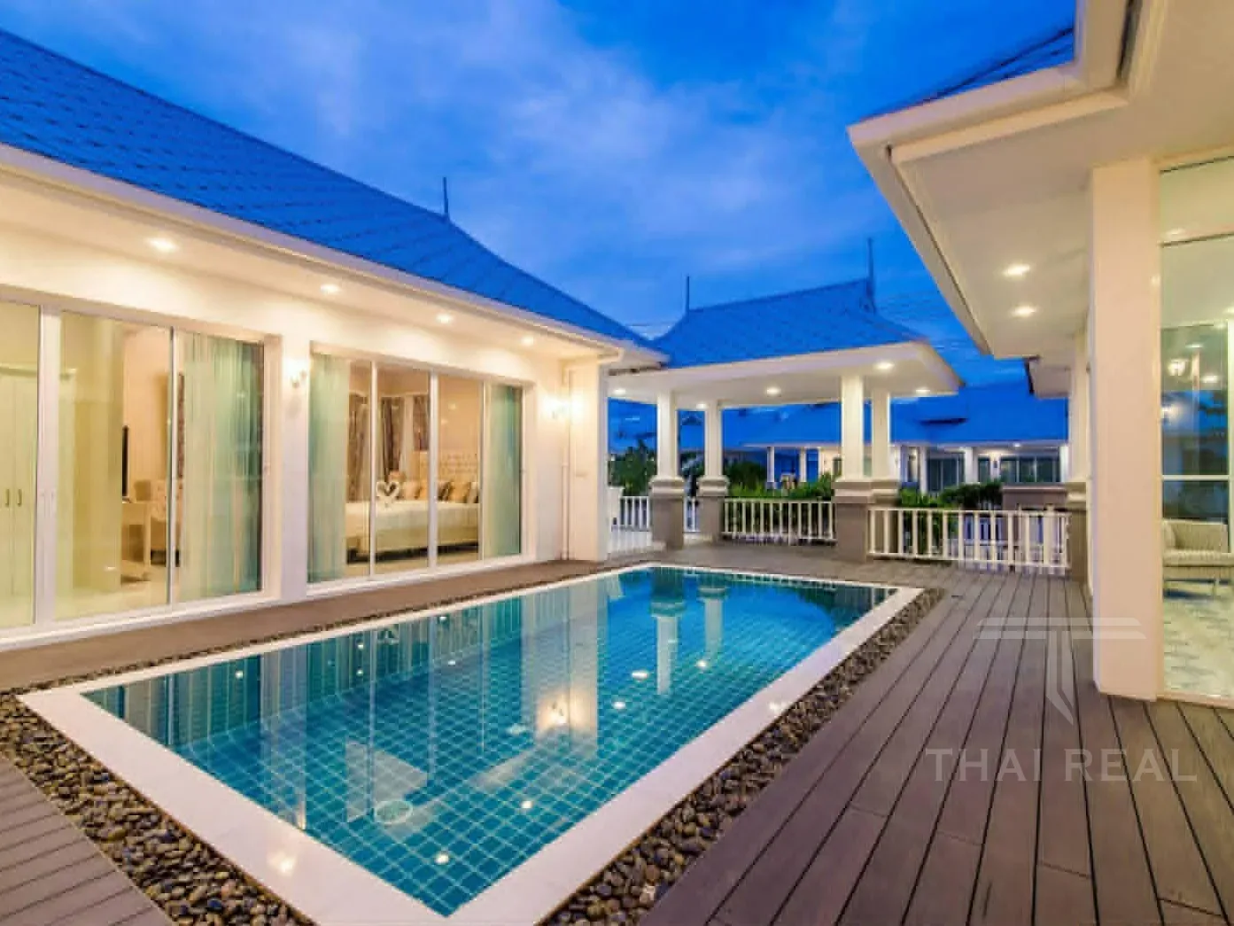 Central-Pool Luxury Villa – photo 2