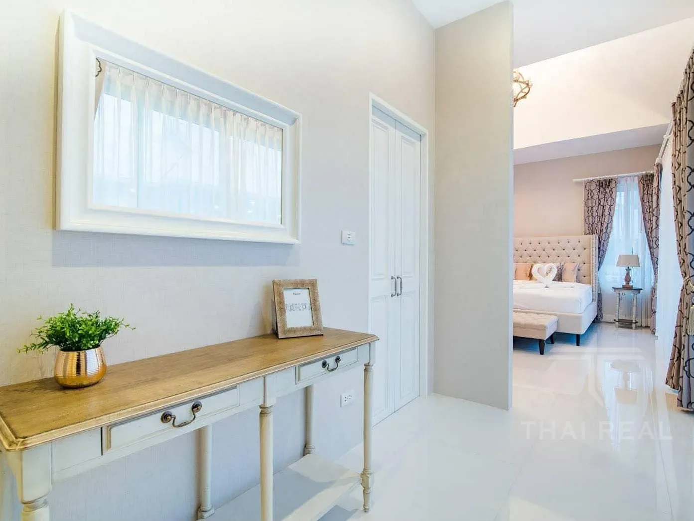 Central-Pool Luxury Villa – photo 19