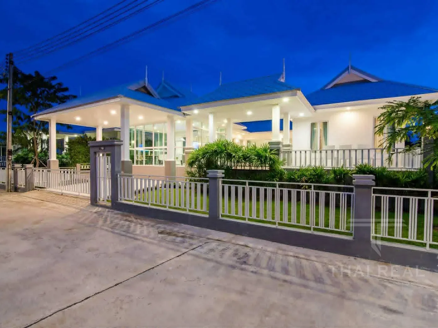 Central-Pool Luxury Villa – photo 8