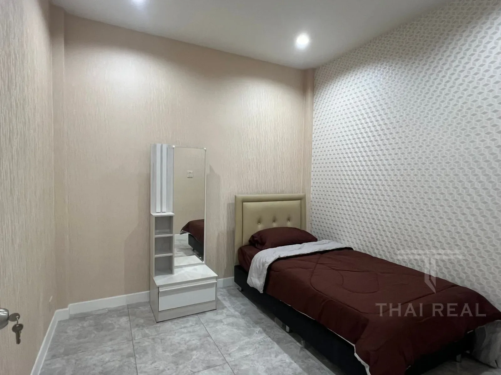 Modern Townhouse at Midtown – photo 3