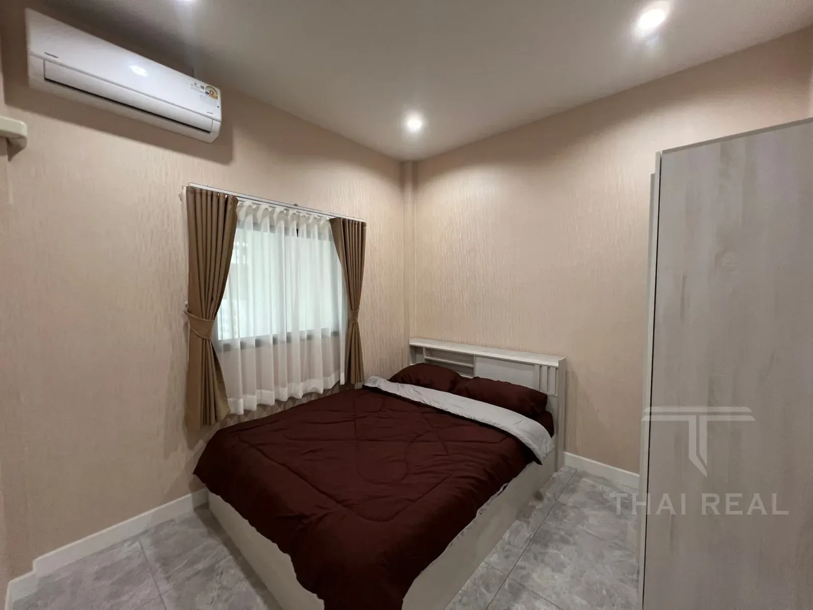 Modern Townhouse at Midtown – photo 4