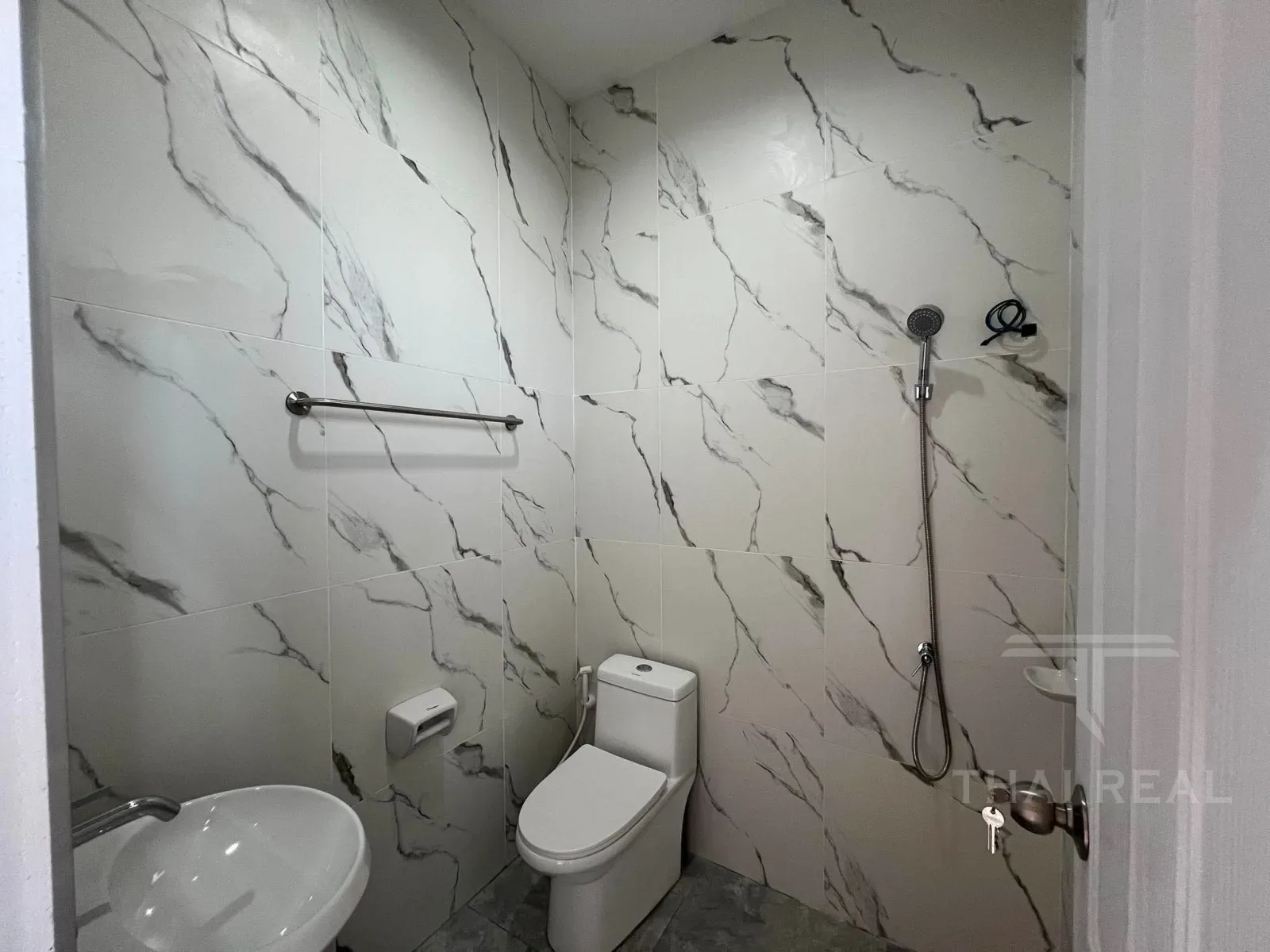 Modern Townhouse at Midtown – photo 6