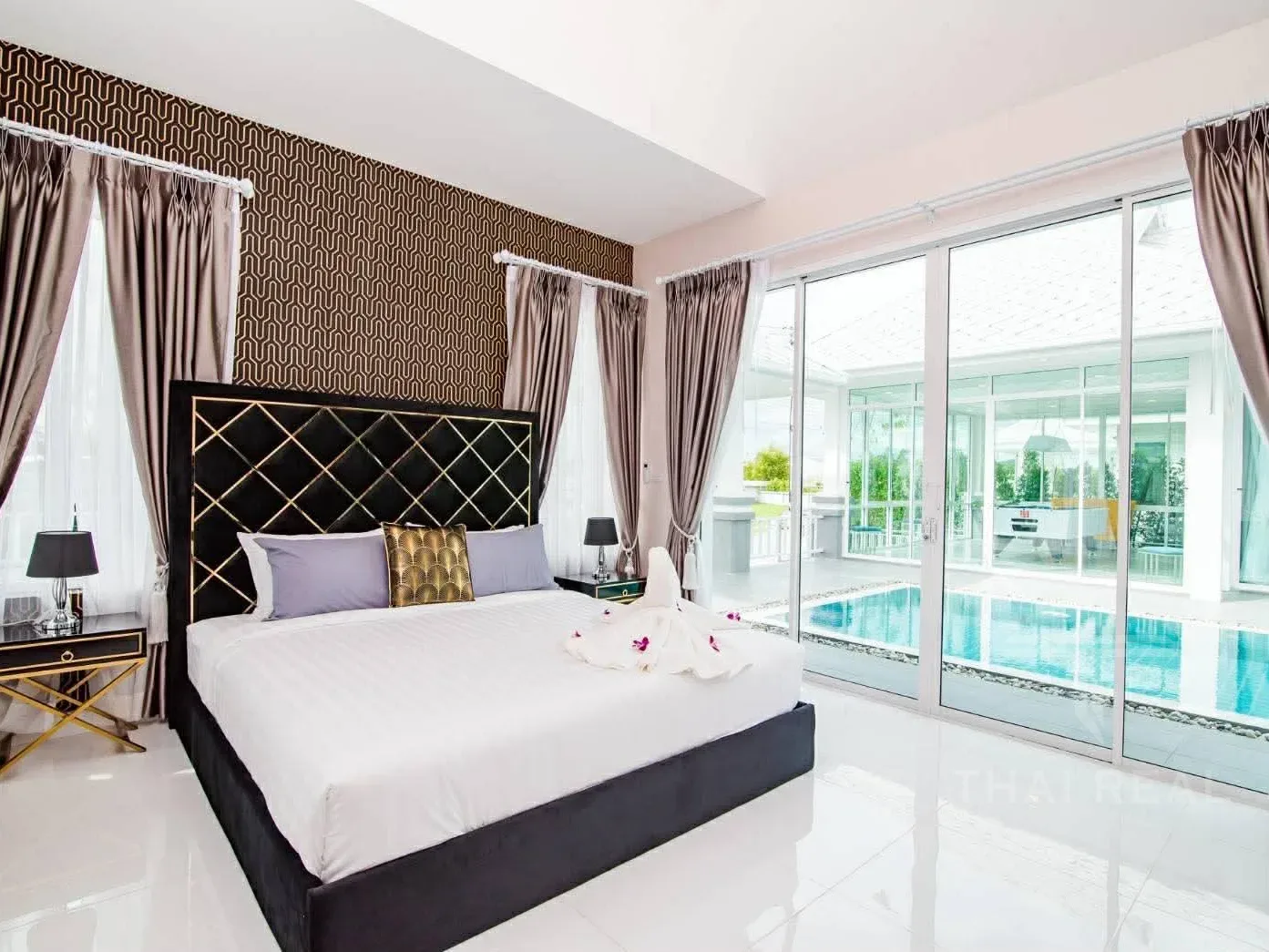 Modern Central-Pool Villa – photo 28