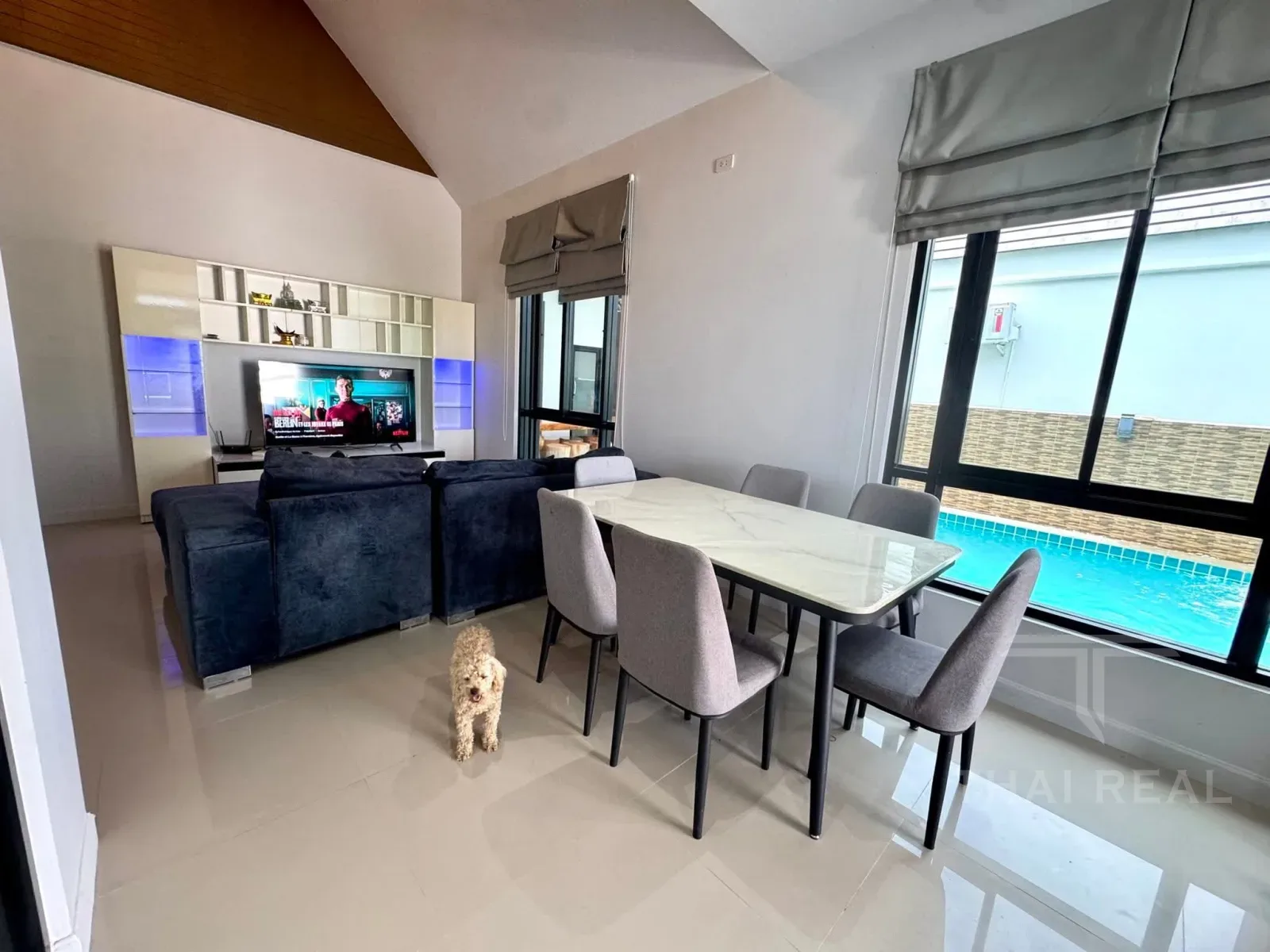 Corner Pool Villa near Black Mountain – photo 9