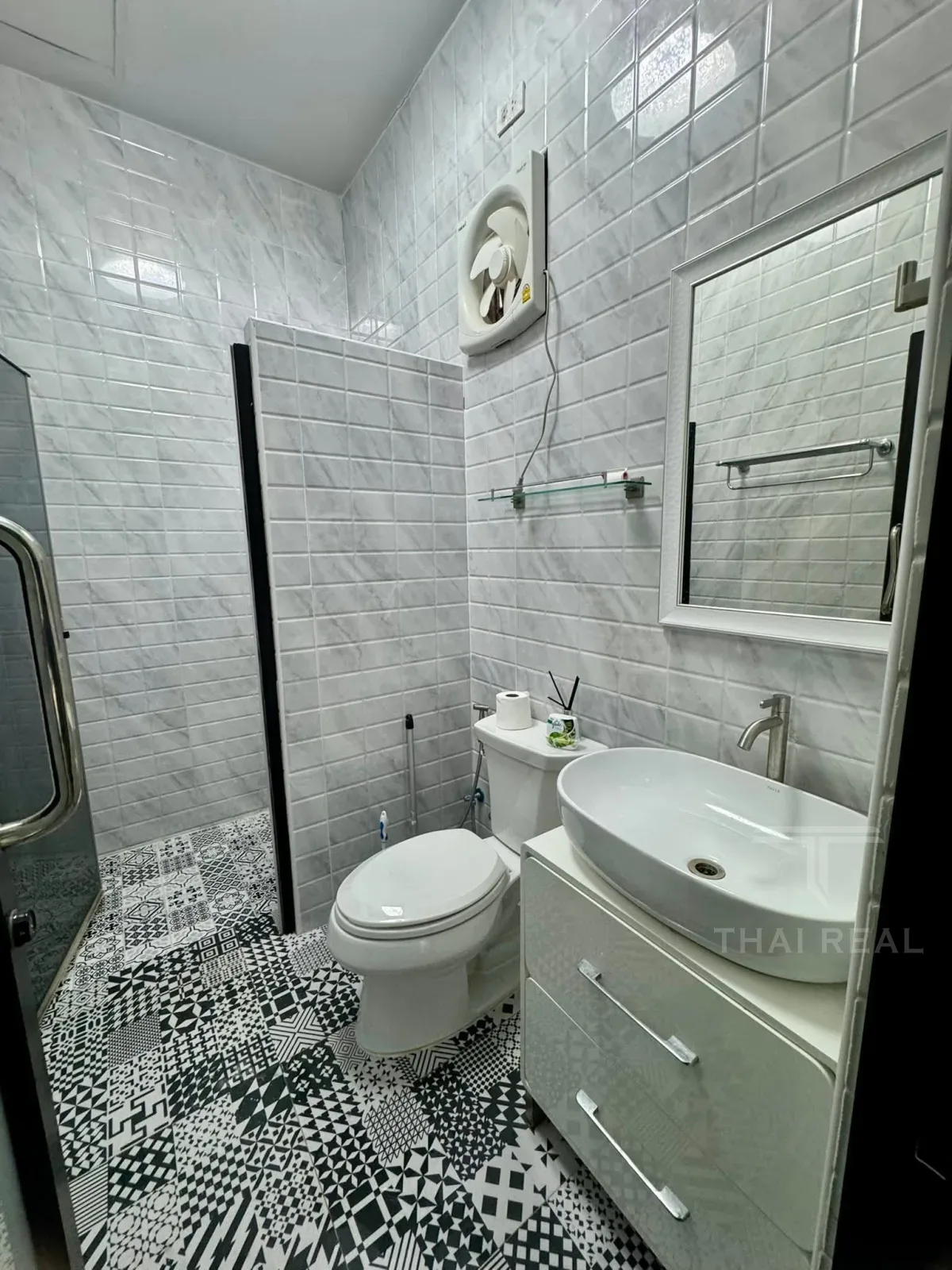 Corner Pool Villa near Black Mountain – photo 26