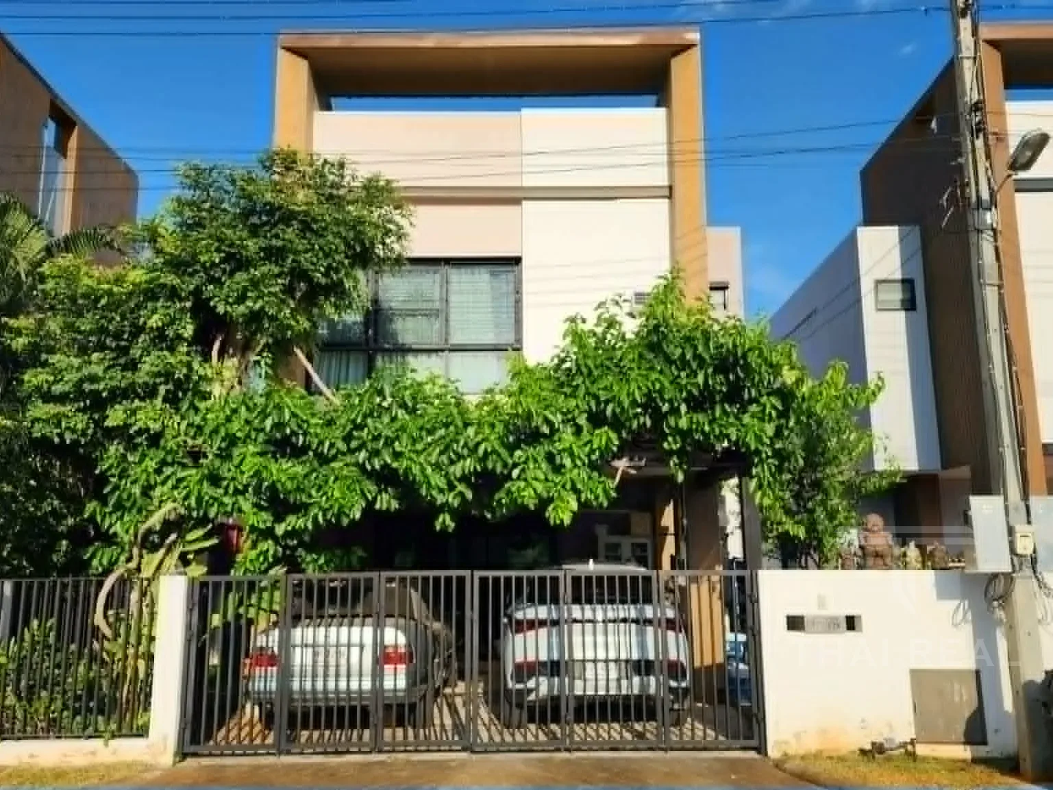 Mountain-View House, The Nine Khao Tao