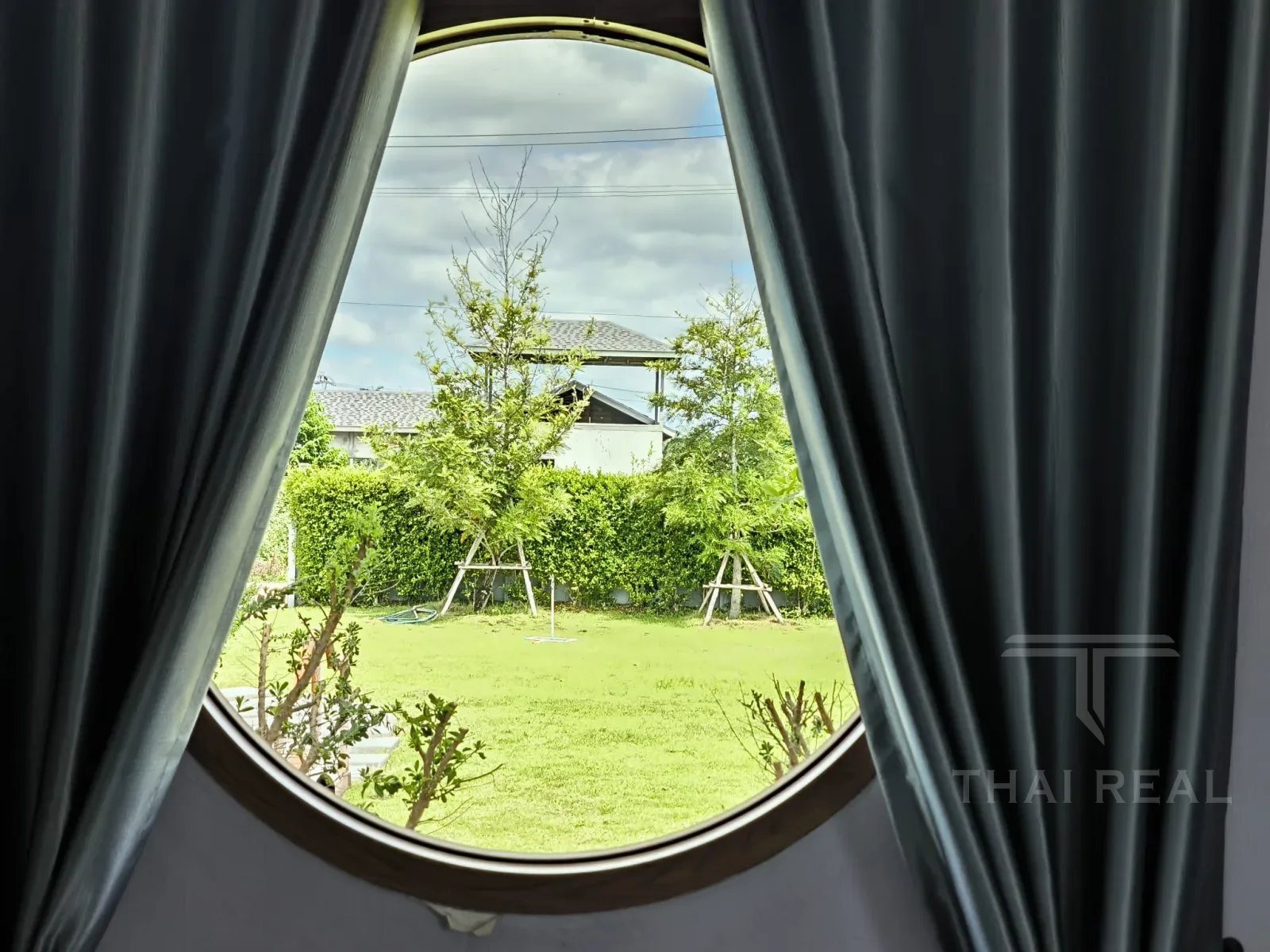Spacious House with Large Garden – photo 20