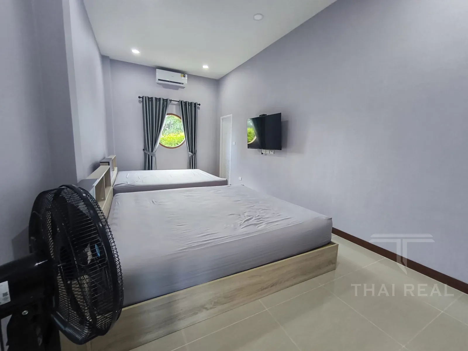 Spacious House with Large Garden – photo 21