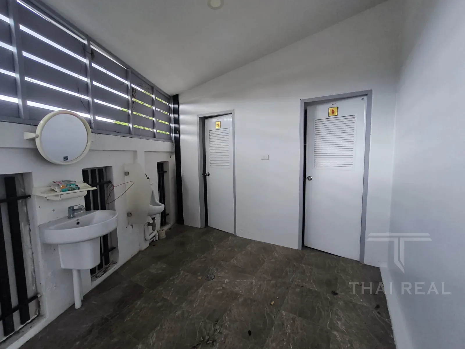 5-Bed Pool Villa with Slide & Snooker – photo 22