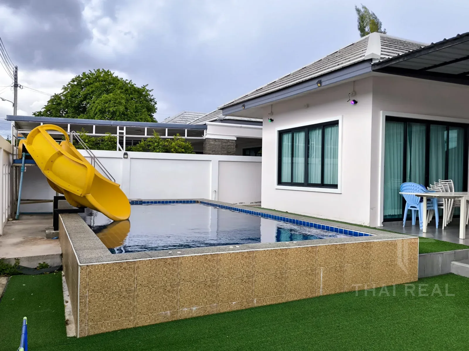Comfortable 3-Bed Private House