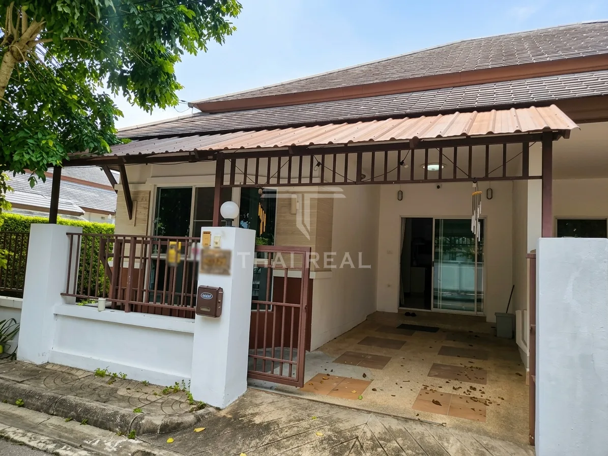 บ้าน 3-Bed พร้อมสิ่งอำนวยความสะดวกในโครงการ La Vallee