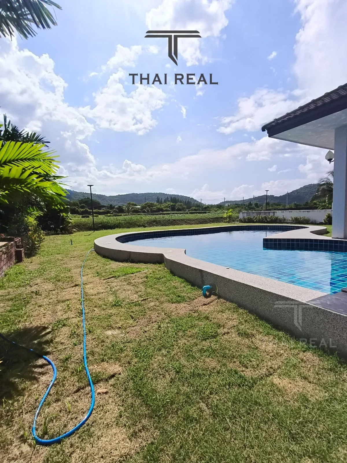 Modern Pool Villa with Jacuzzi – photo 4