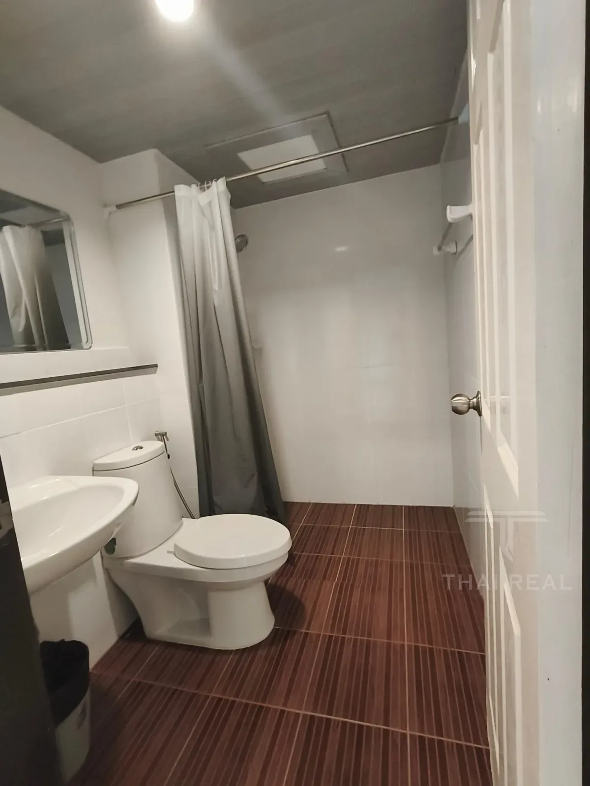 Spacious 2-Bed Condo – photo 17