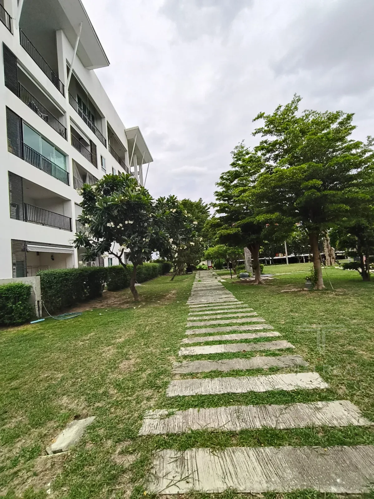 Spacious 2-Bed Condo – photo 15