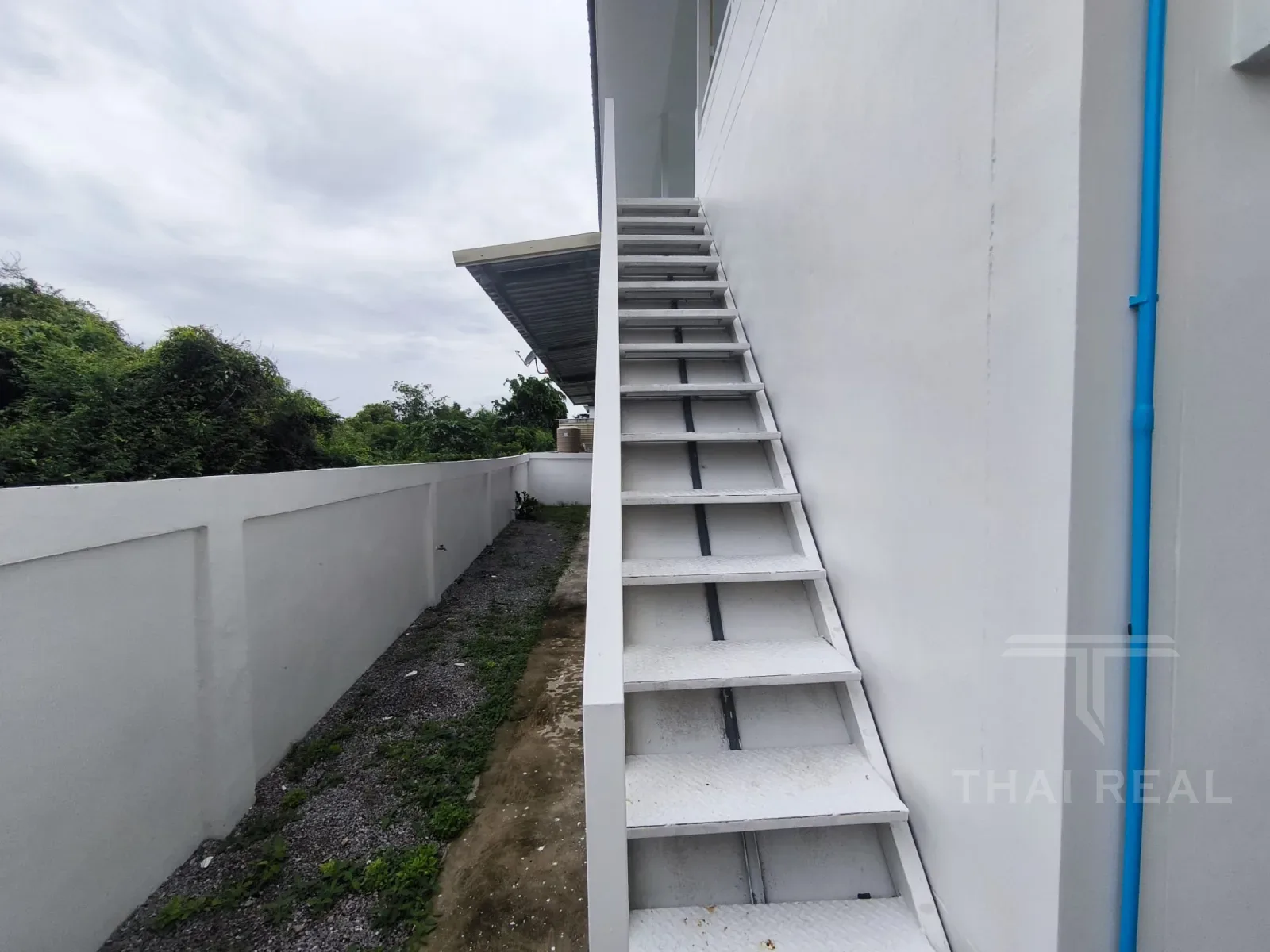 บ้านรีโนเวทใหม่ 2-bed พร้อมดาดฟ้า – photo 6
