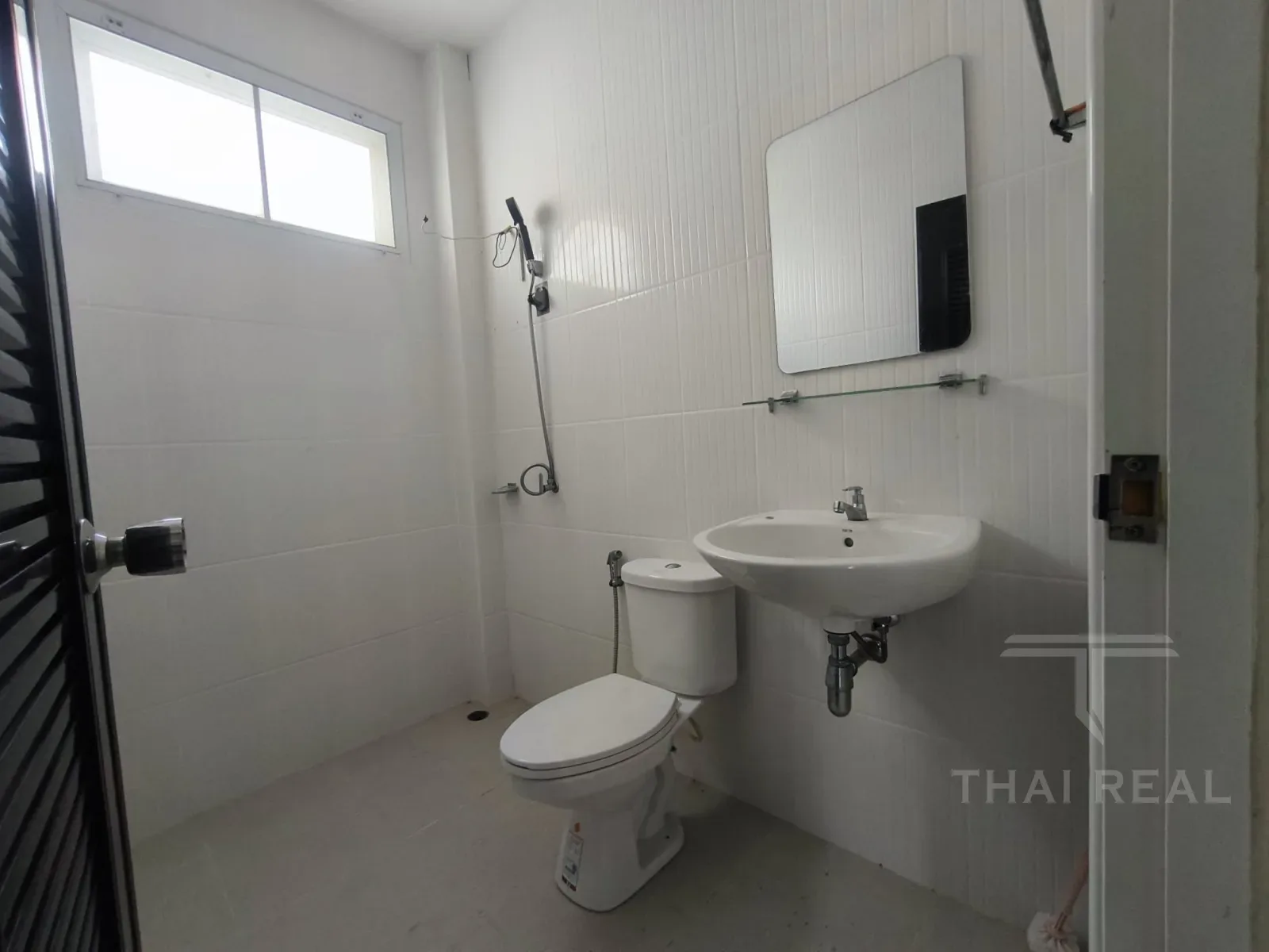 บ้านรีโนเวทใหม่ 2-bed พร้อมดาดฟ้า – photo 18