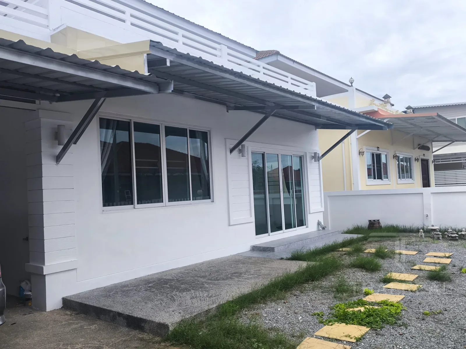 บ้านรีโนเวทใหม่ 2-bed พร้อมดาดฟ้า – photo 2