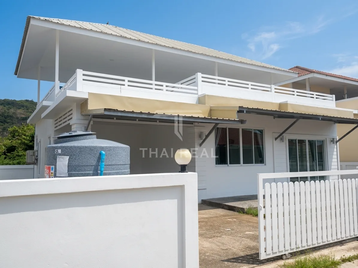 บ้านรีโนเวทใหม่ 2-bed พร้อมดาดฟ้า