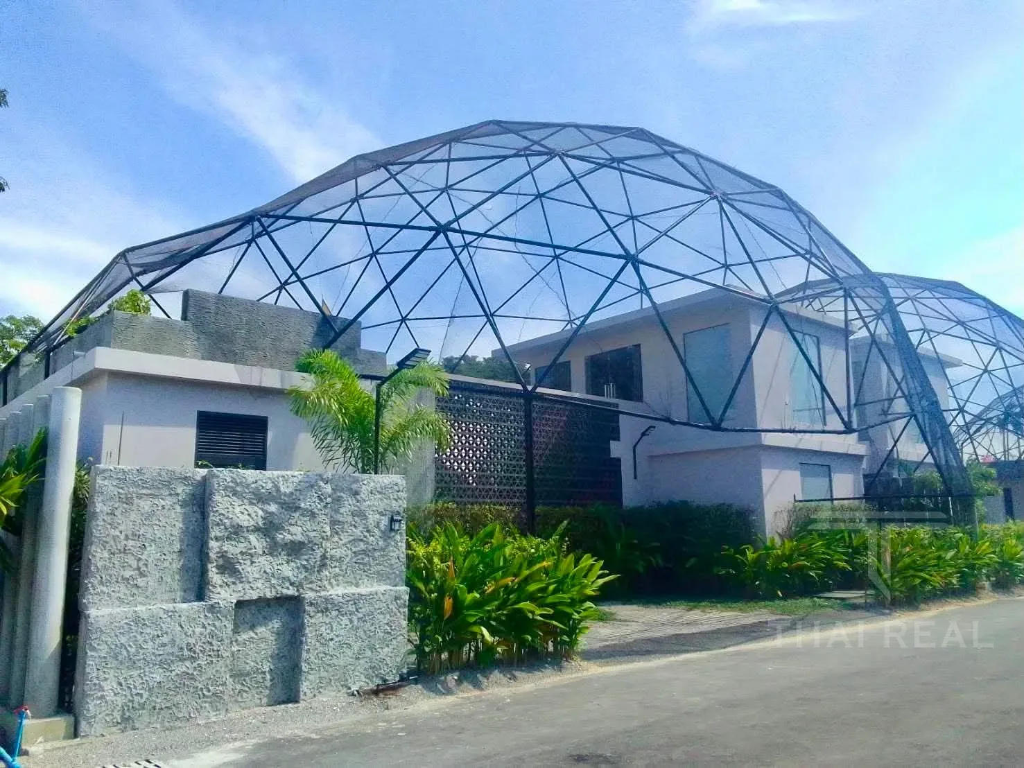 Taradol Premium Pool Villa