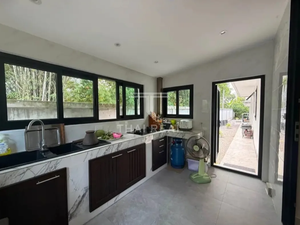 Modern 3-Bedroom Private Pool Villa on 1 Rai – photo 13