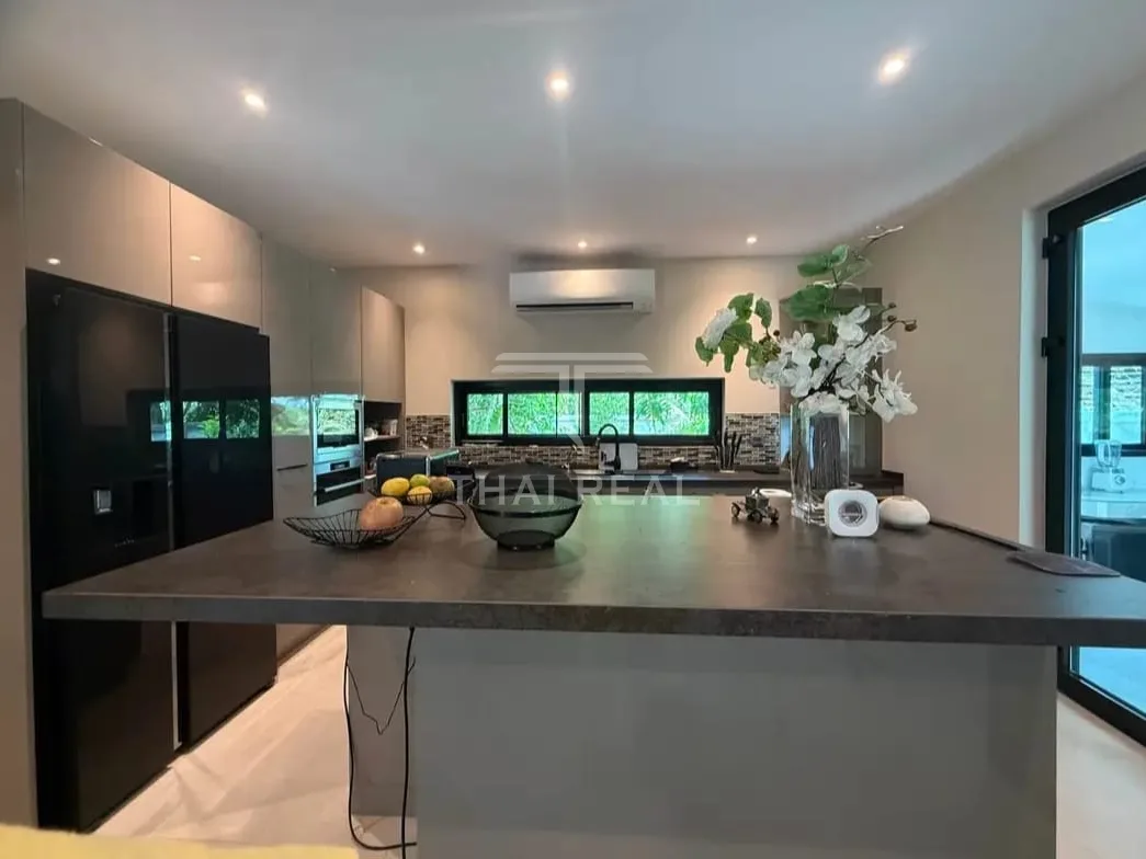 Modern 3-Bedroom Private Pool Villa on 1 Rai – photo 10