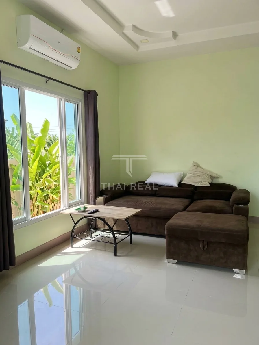 2-Bedroom Pet-Friendly House – photo 2