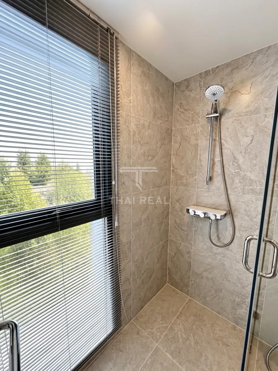 Brand-New 2-Bedroom Condo - Supalai Kram – photo 12