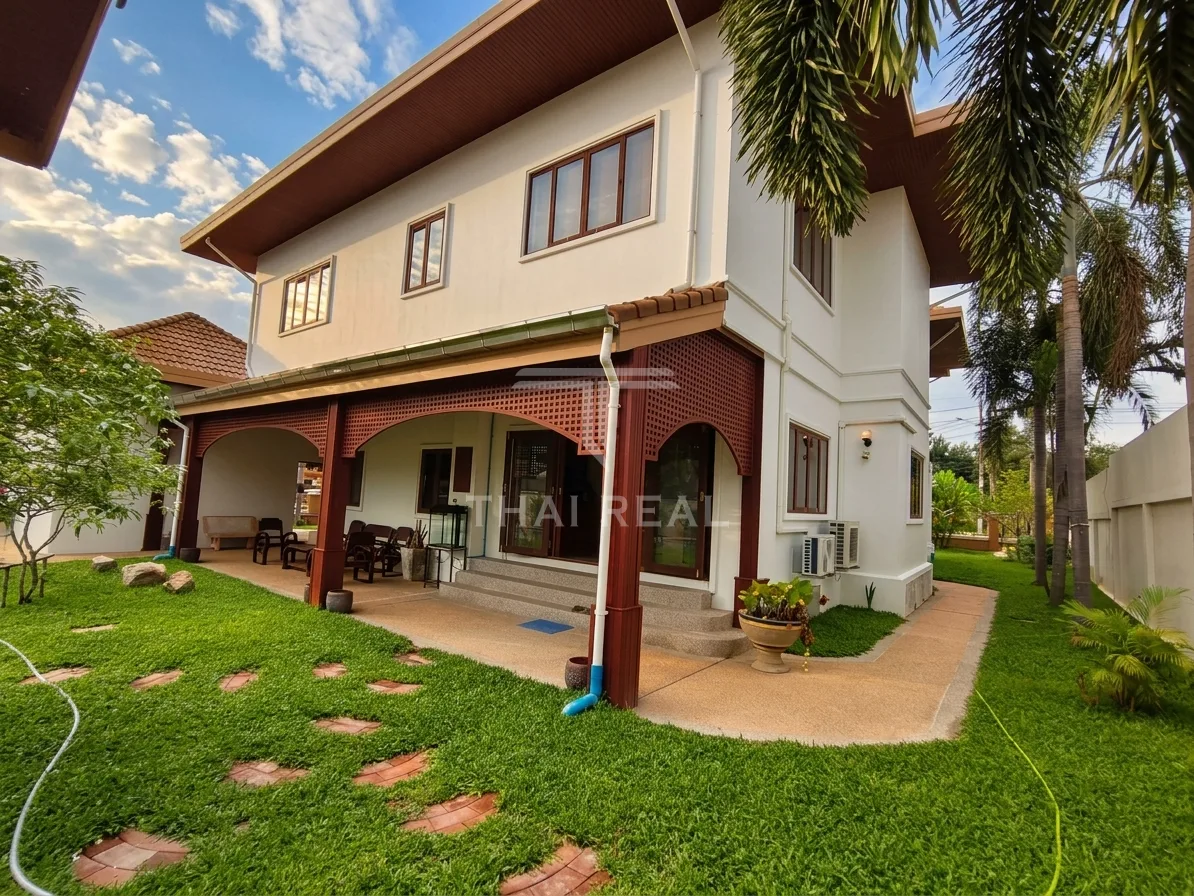 Spacious 3-Bedroom Pool Villa with Office and Large Garden – photo 22