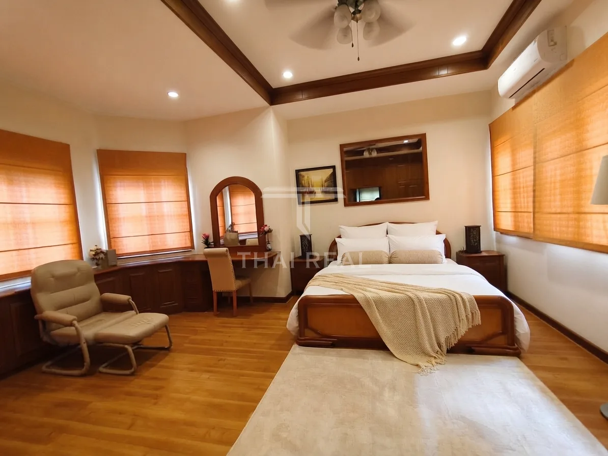 Spacious 3-Bedroom Pool Villa with Office and Large Garden – photo 13