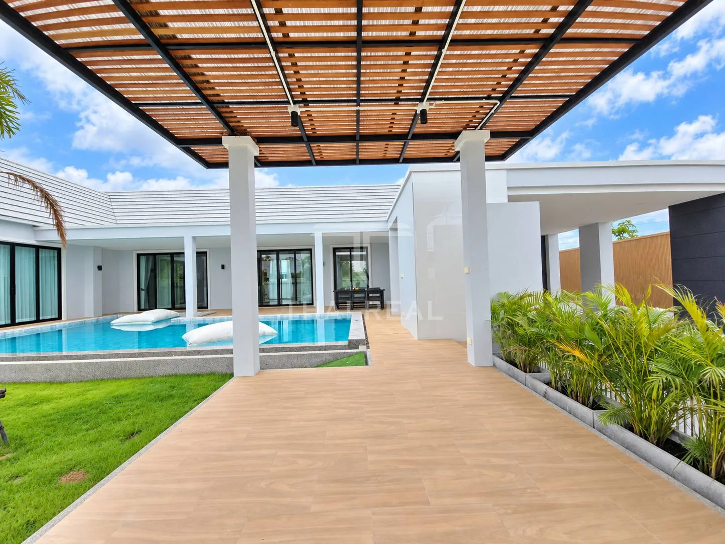 Modern 4-Bedroom Pool Villa – photo 31