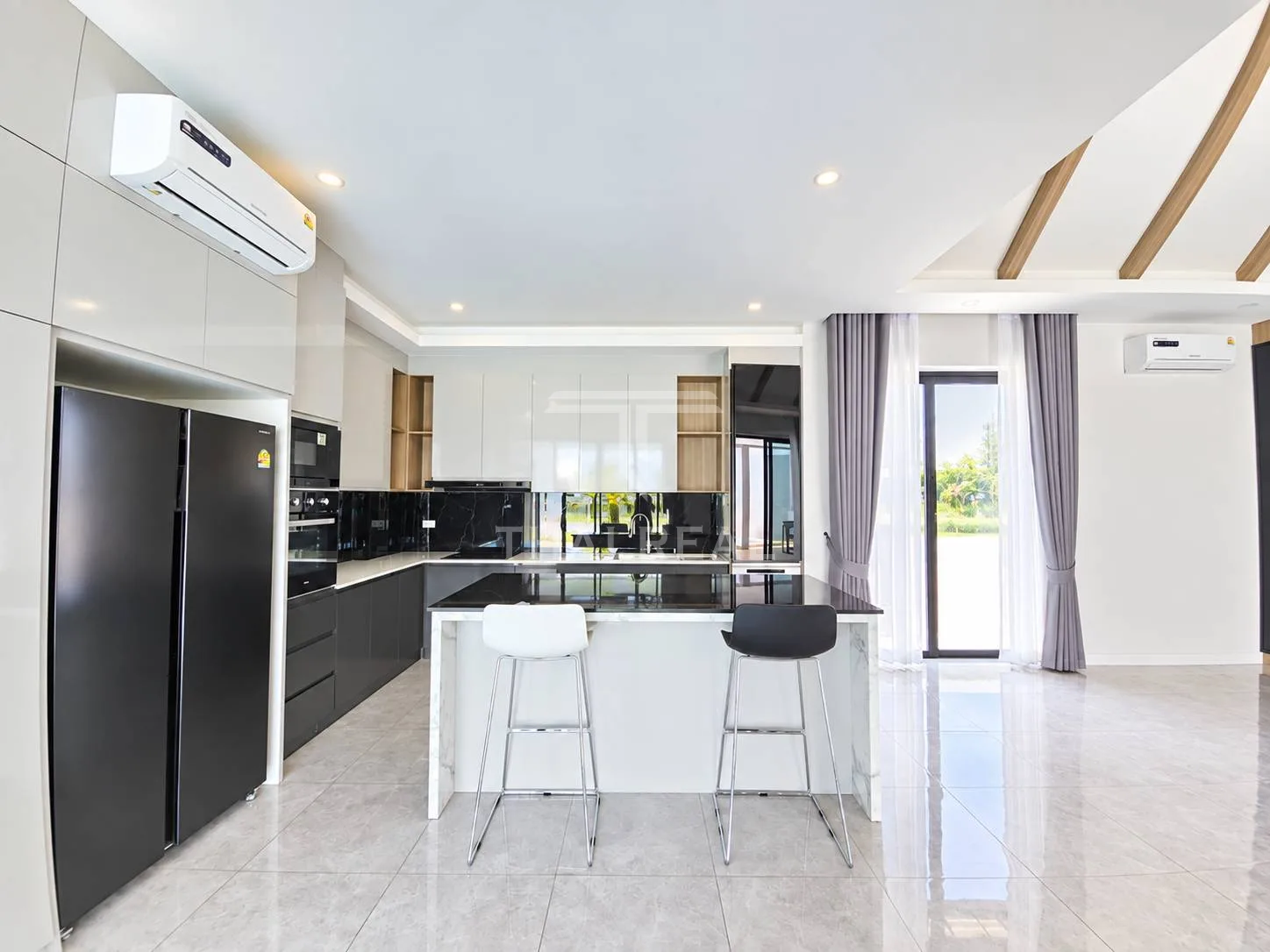 Modern 4-Bedroom Pool Villa – photo 9
