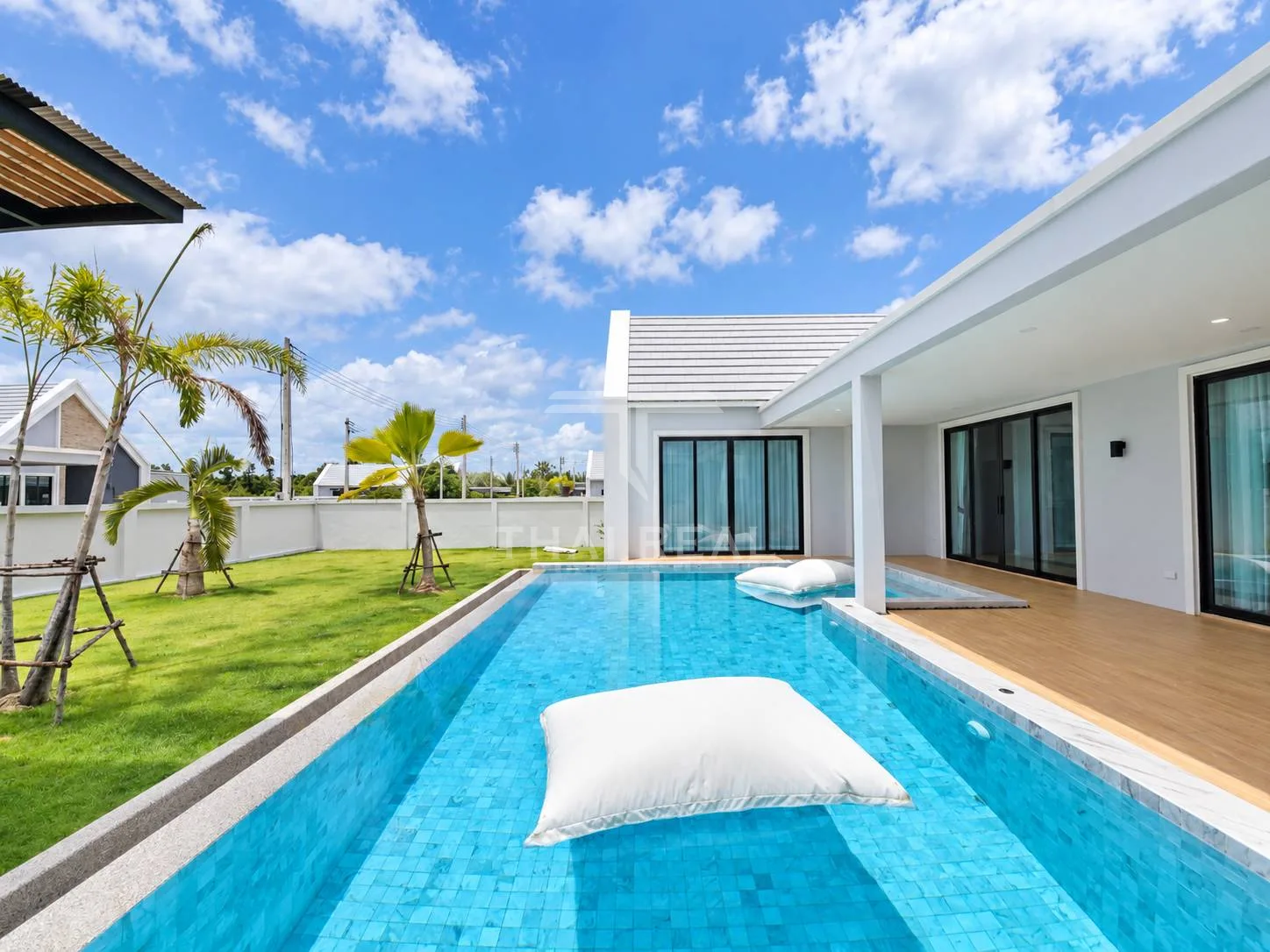 Modern 4-Bedroom Pool Villa – photo 15