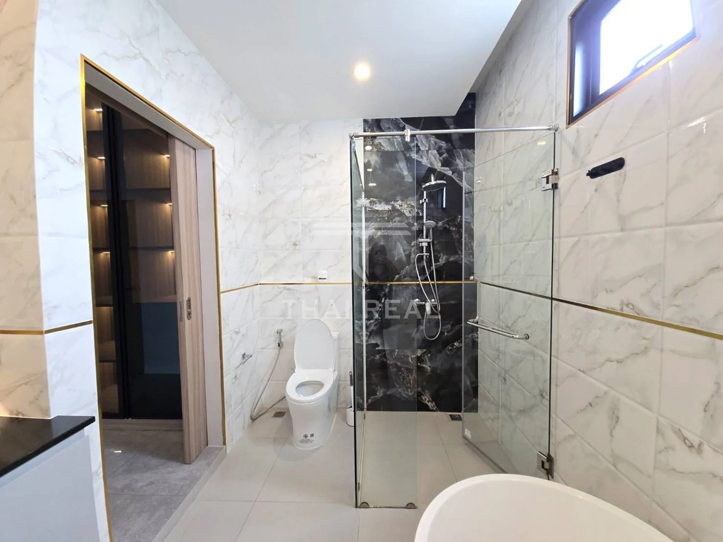 Modern 4-Bedroom Pool Villa – photo 25