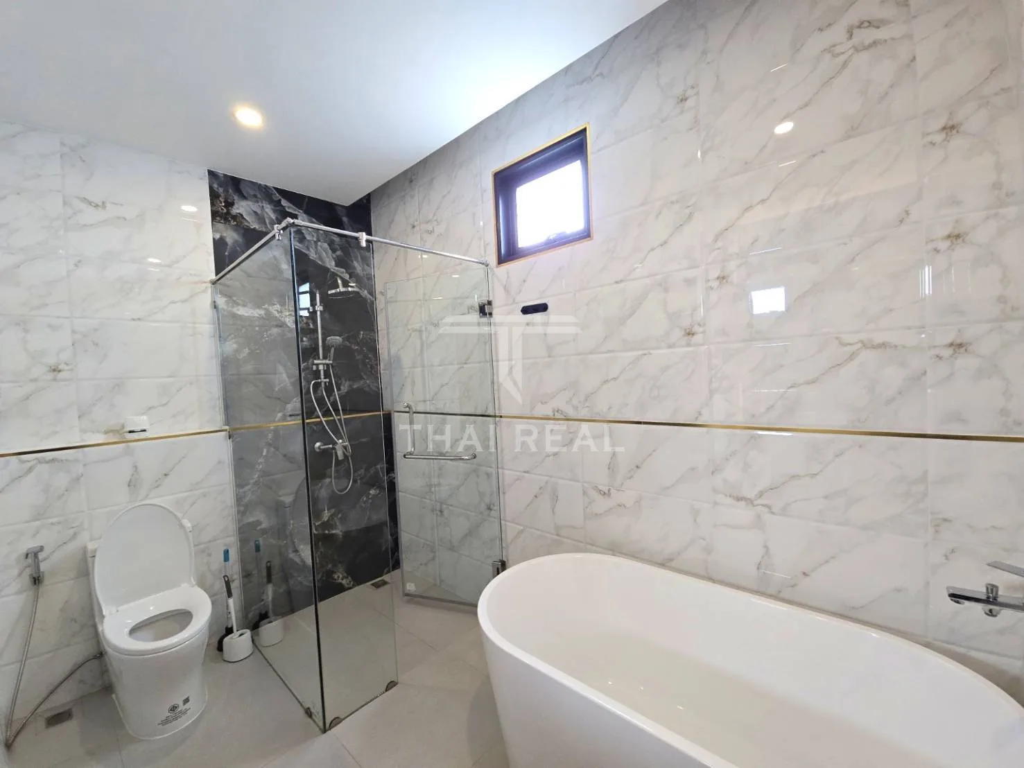 Modern 4-Bedroom Pool Villa – photo 23