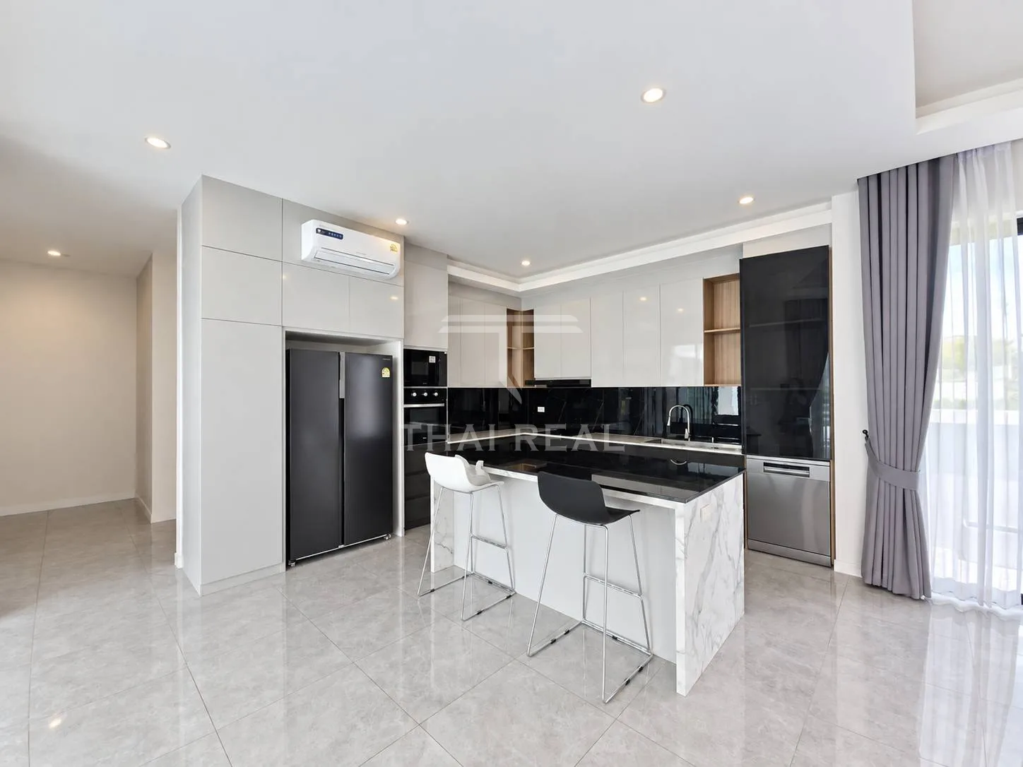 Modern 4-Bedroom Pool Villa – photo 19