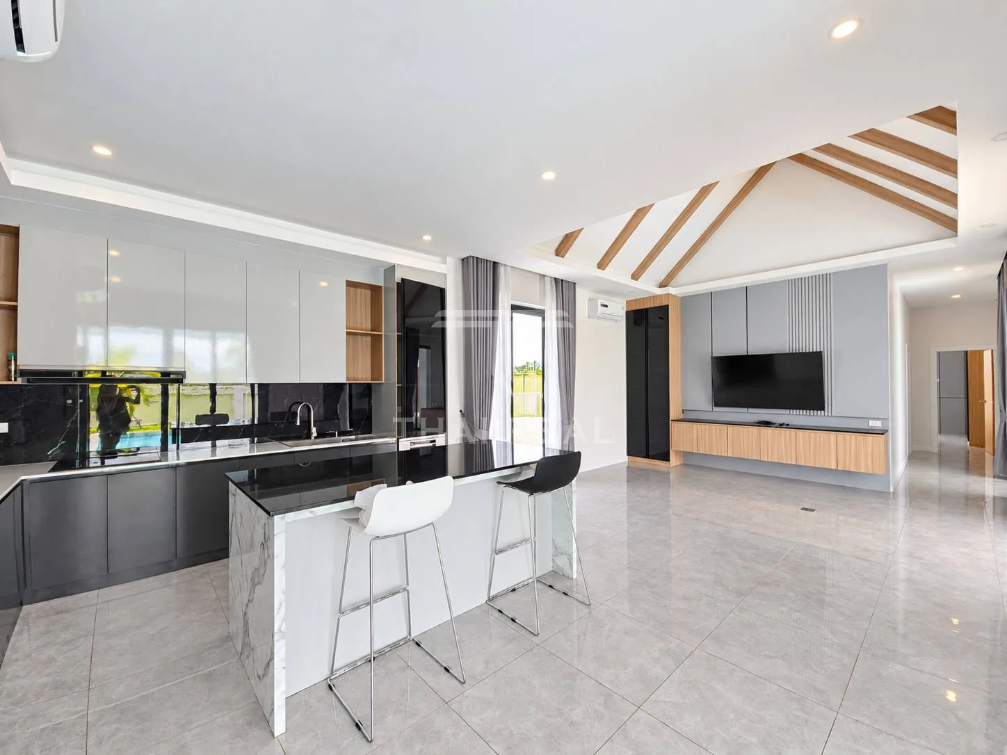 Modern 4-Bedroom Pool Villa – photo 10