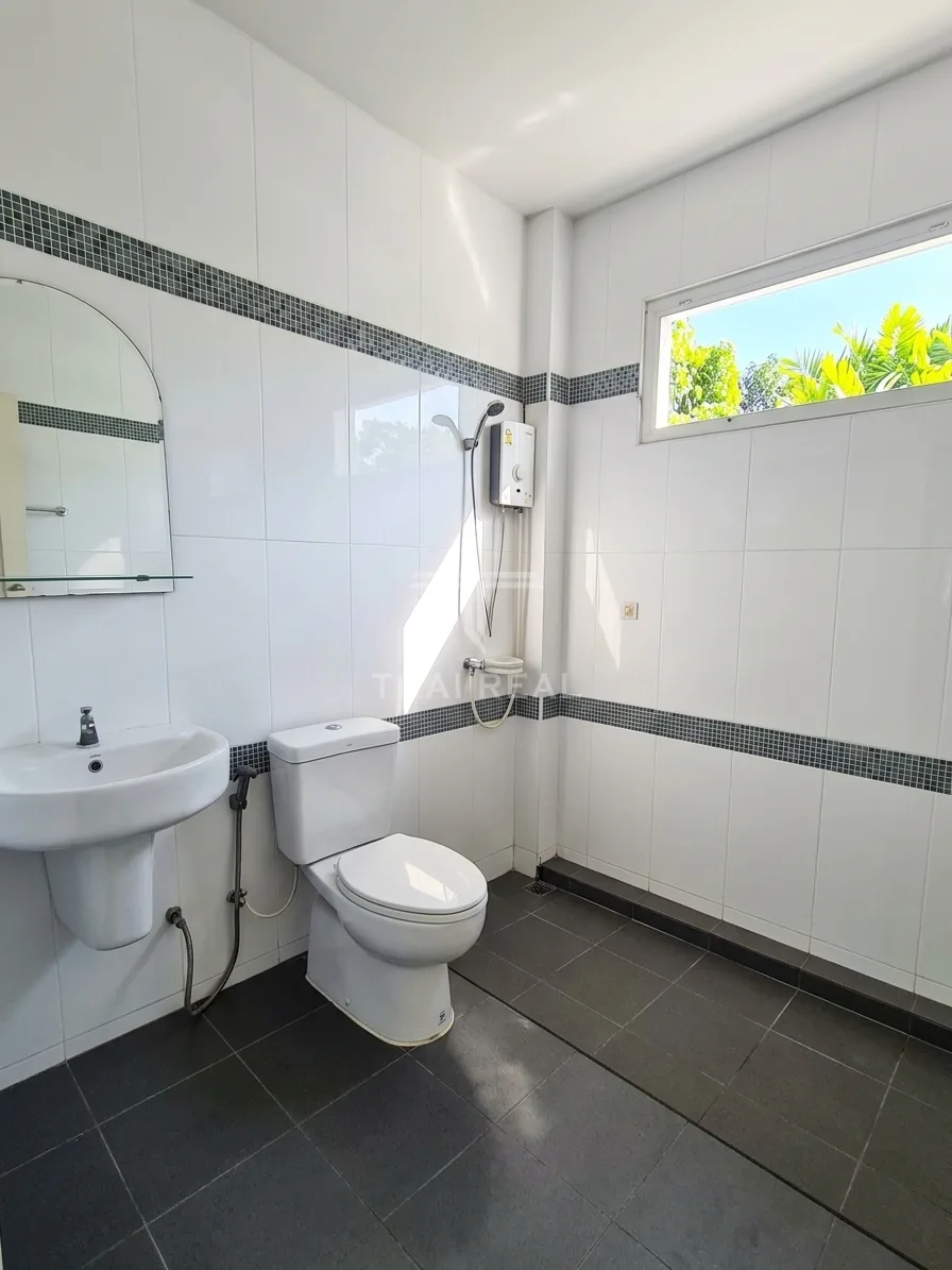 3-Bedroom Villa with Rooftop Terrace and Mountain View – photo 14