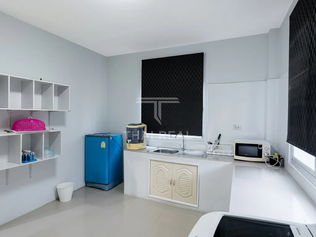 3-Bedroom Villa with Covered Rooftop Terrace – photo 6