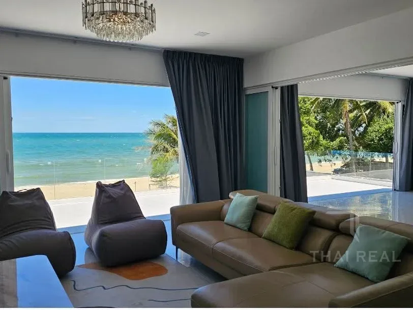 Beachfront House – photo 18