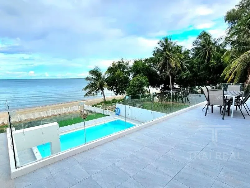 Beachfront House – photo 3