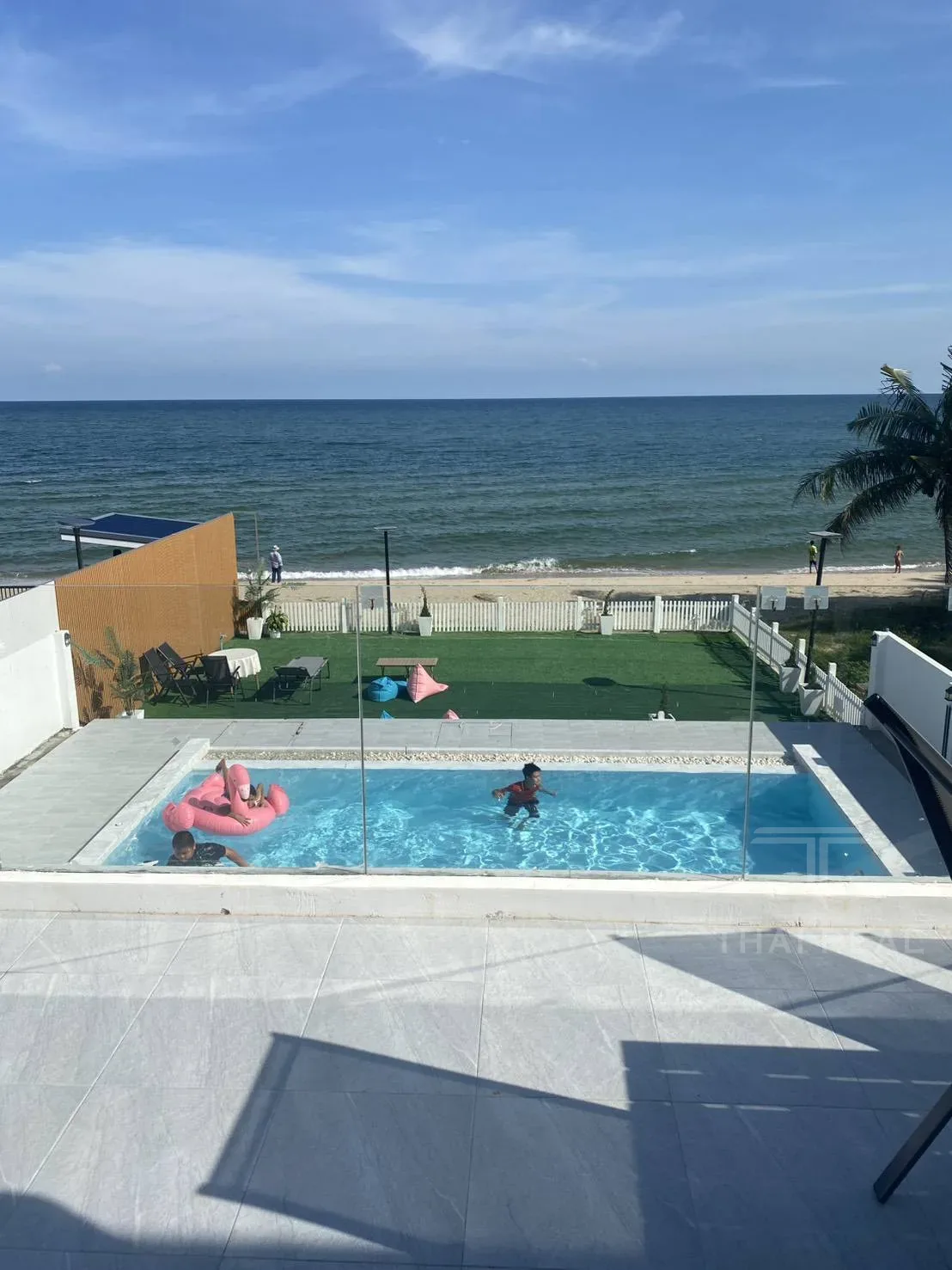 Beachfront House – photo 46