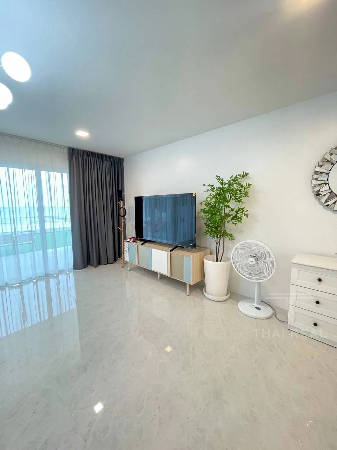 Beachfront House – photo 26